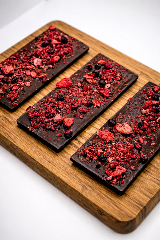 %77 Dark Şeker İlavesiz Tablet Çikolata Kurutulmuş Meyveli